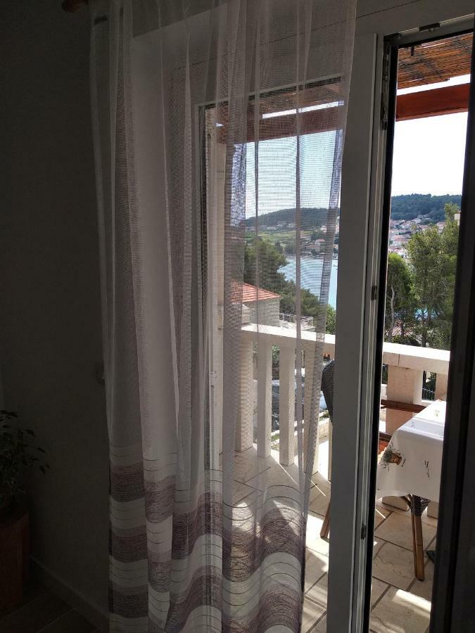 Apartments Luka Lumbarda Esterno foto